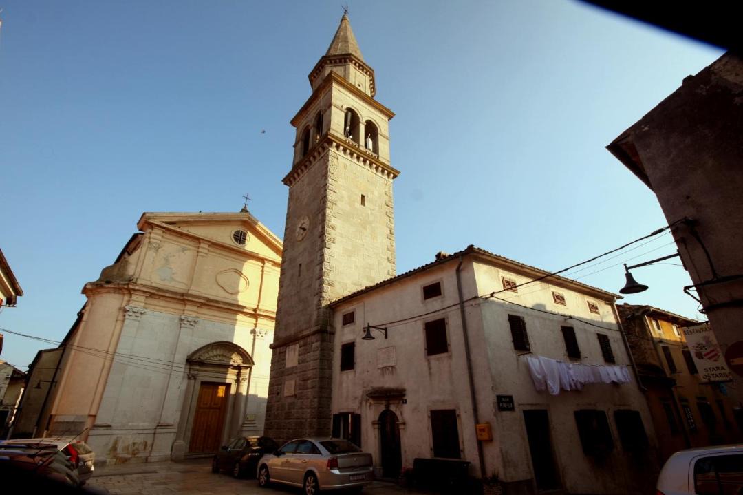 Photo of Buildings in Buzet