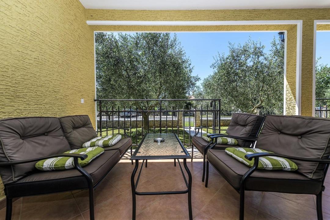 Photo of Patio Balcony in Kadumi