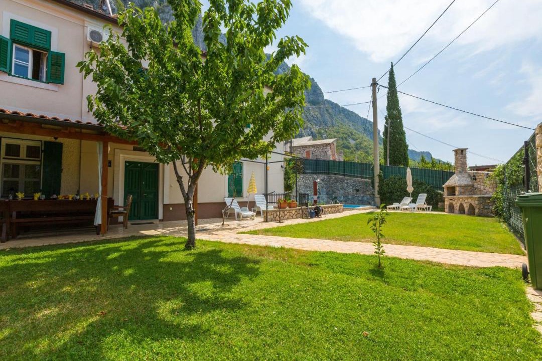 Photo of Buildings in Grizane