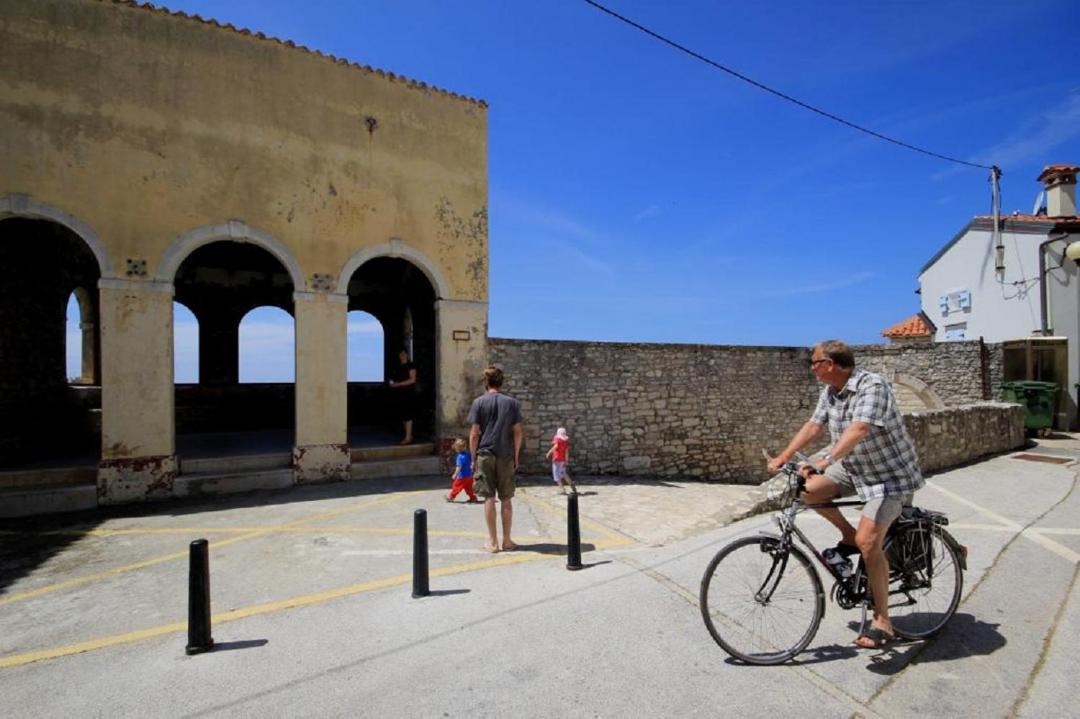 Photo of Others in Novigrad