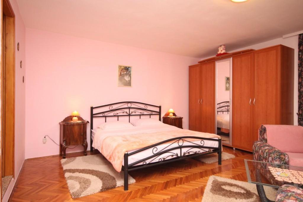 Photo of Bedroom in Nerezine