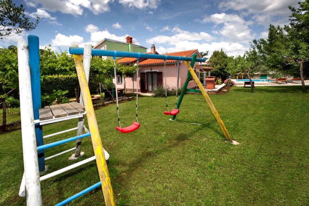 Photo of Outdoor in Modrusani