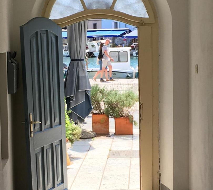 Photo of Others in Cres