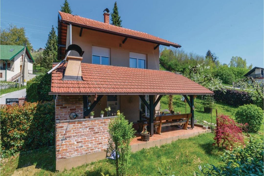 Photo of Buildings in Tuhelj