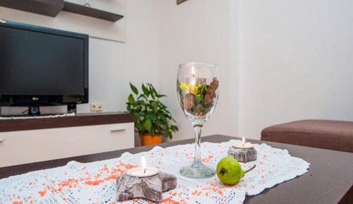 Apartment (Three Bedroom Apartment with Terrace)