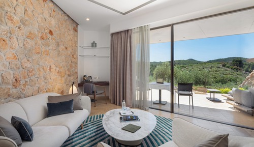 Grand Suite with Terrace and Grove View