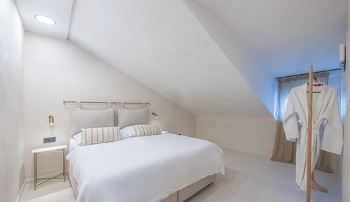 Deluxe Studio Suite