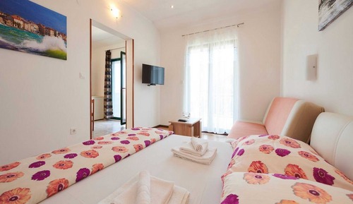 Apartment (Premium Studio Apartment with Terrace)