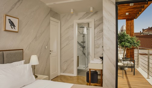 Executive Rooftop & Jacuzzi Apartment