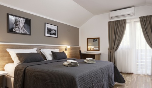Superior Double Room (Villa Dora)