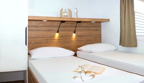 Mobile home Adria superior 4+1 (C1) + Whirlpool