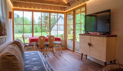 A4 - Family Two-Bedroom Apartment with Terrace and Fireplace - ground floor