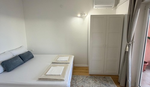 Apartment, Bay View