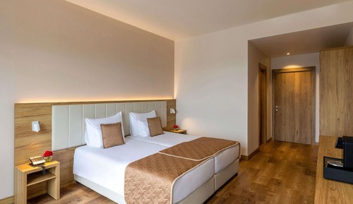Standard Room, 2 Twin Beds, Balcony
