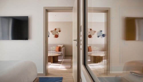 Junior Suite, 1 King Bed, Accessible