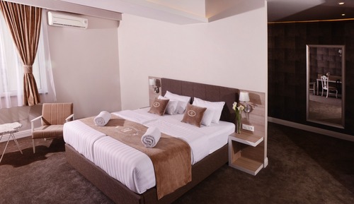 Standard Suite