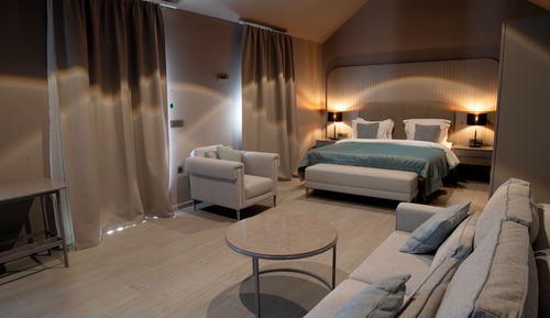 Superior Suite, 1 King Bed, Sea View
