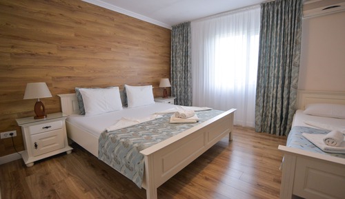 Double Room, Non Smoking (or triple room)