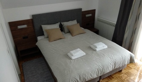 Standard Double Room, 1 Queen Bed, Courtyard View