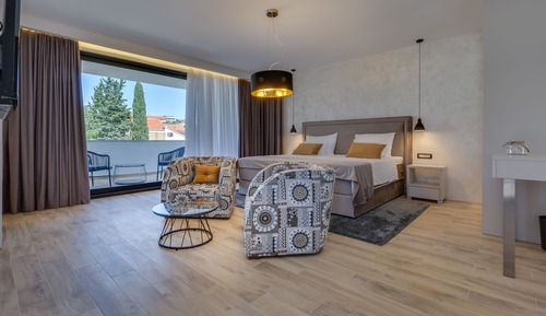 Superior King Room