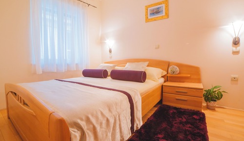 Suite, City View