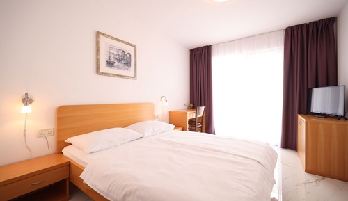 Standard Double Room, 1 Queen Bed, Garden View***
