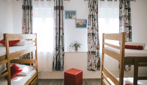 Shared dormitory (10 people)