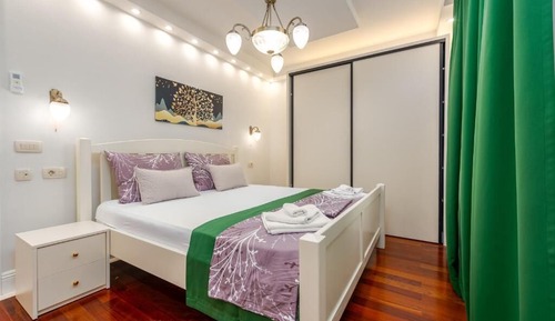 Apartment, Balcony