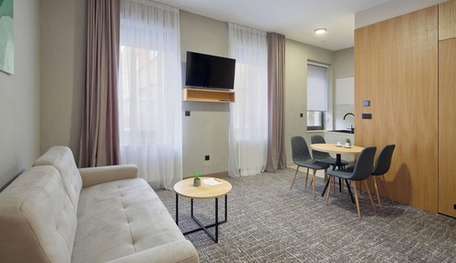 Deluxe Studio Suite