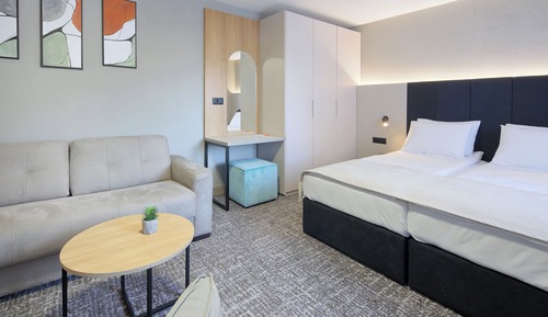 Deluxe Studio Suite