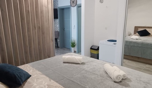 Studio (Studio Apartment with Balcony 3a)