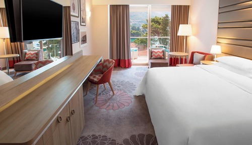 Deluxe Room, 1 King Bed, Balcony, Sea View (Balcony)