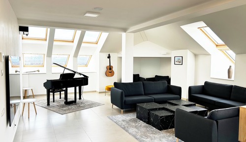 Penthouse apartment with terrace | The Composer