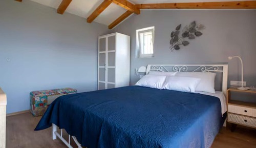 House (Two Bedroom House with Pool)