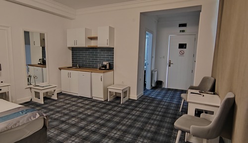 Comfort Single Room, 1 Queen Bed, Non Smoking