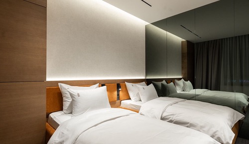 Luxury Triple Room, City View