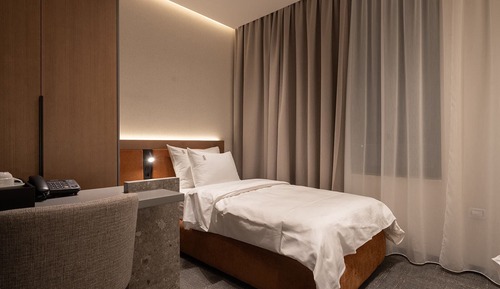 Standard Triple Room, City View