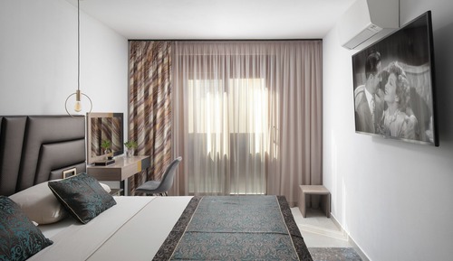 Deluxe Apartment, 2 Bedrooms, Pool Access, Sea View