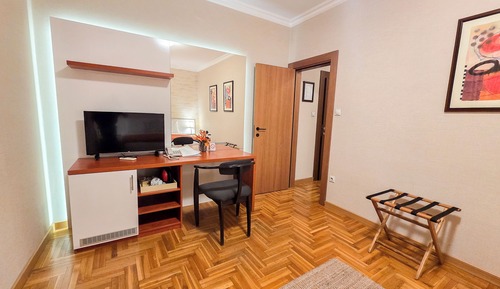 Classic Double Room, 1 Bedroom, Courtyard View