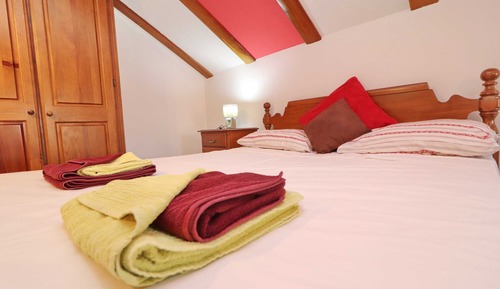 Apartment (One Bedroom Apartment with City View)