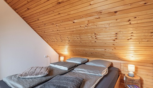 Family House, 2 Bedrooms, Balcony, Mountainside (Vineyard House Marijan w/ Panoramic)