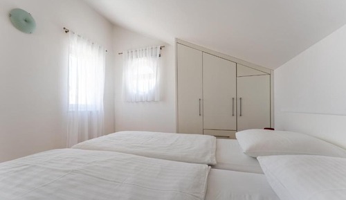 2-bedroom apartment, balcony, Sea view in annex house