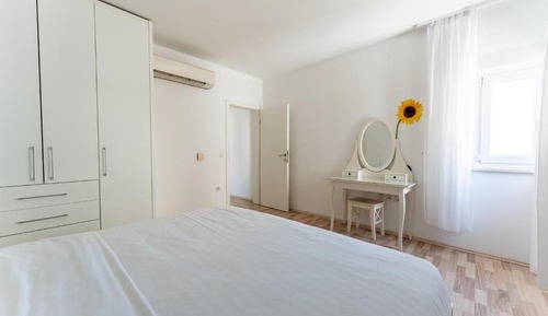 Apartment, 3 Bedrooms, Balcony, Sea View