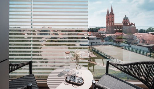 Deluxe Double Room With Balcony - Cathedral View