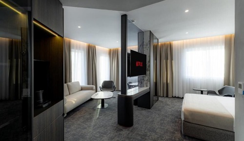 Junior Suite, City View
