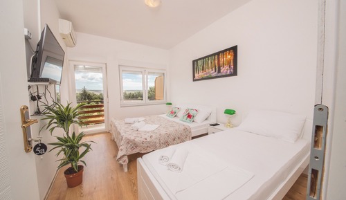 Basic Triple Room
