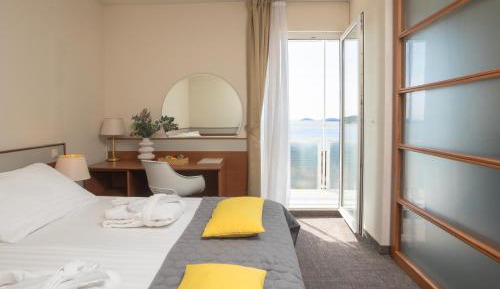 Junior Suite with Balcony and Sea View