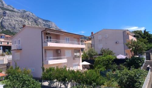 Two-Bedroom Apartment with Garden View
