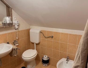 Twin Room with Private Bathroom
