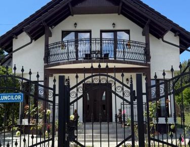 Double or Twin Room with Private Bathroom